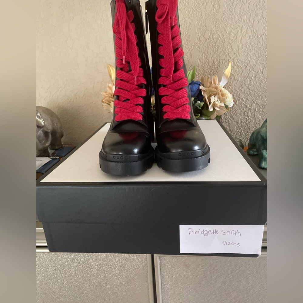 Authentic Gucci Boots Size 40